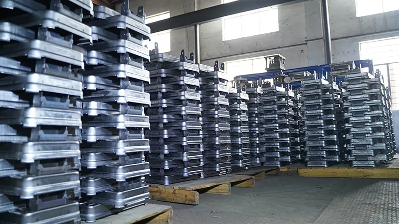 ورشة صب القوالب بالضغط